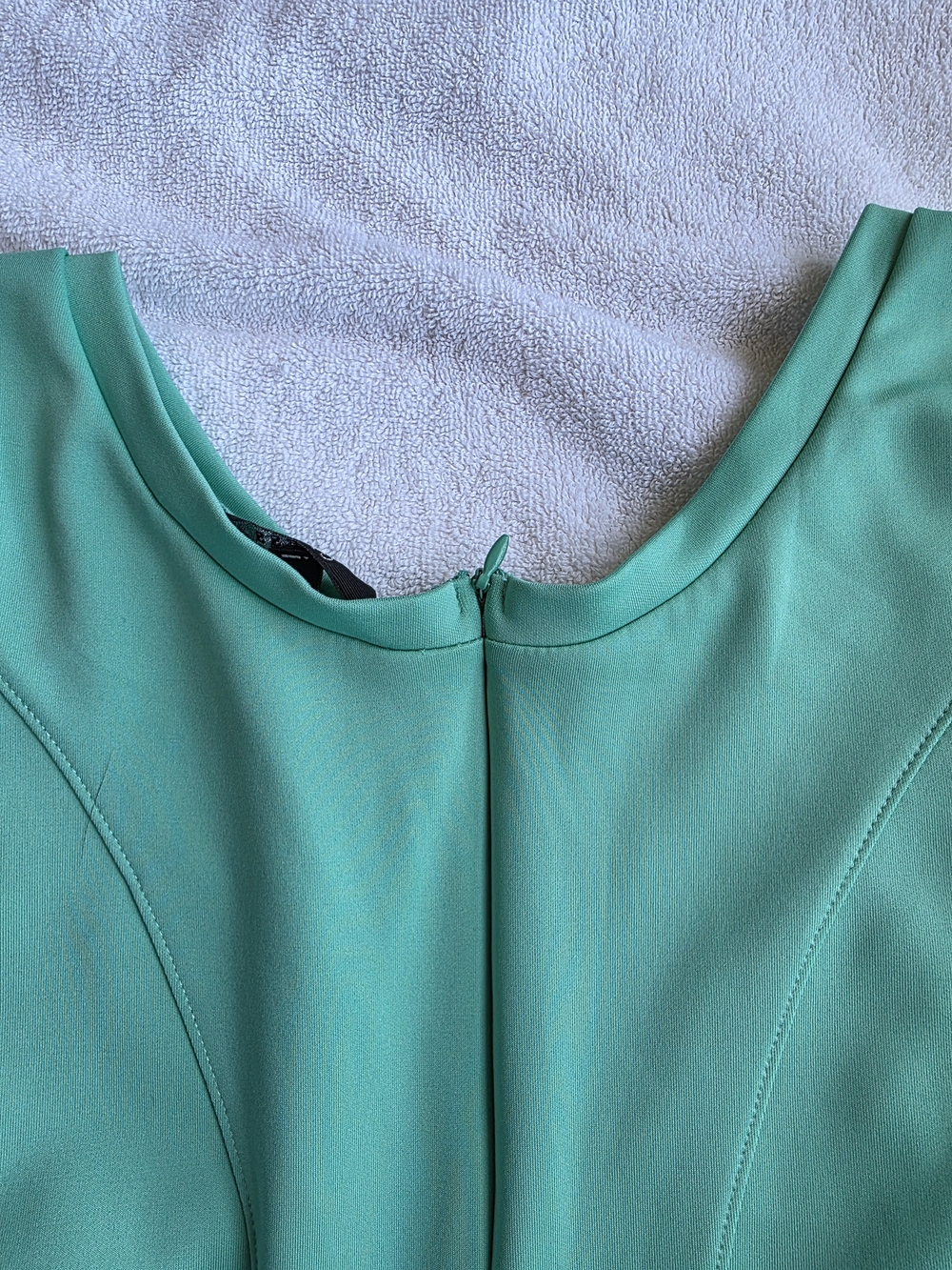 GUESS Mint Green Mesh Panel Peplum Top XXS Stretch Fitted - Picture 8 of 8